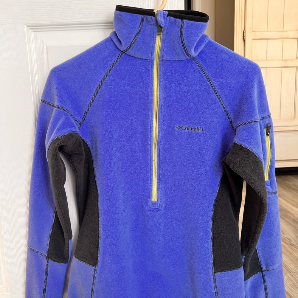 Womens Columbia pullover